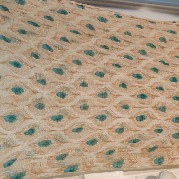 Peacock feather print scarf - Picture 3 of 3